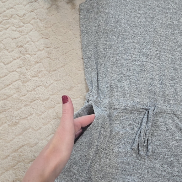 GAP Gray Scoop Back Waist-Defined Sleeveless Romper, Size Medium - Picture 8 of 10